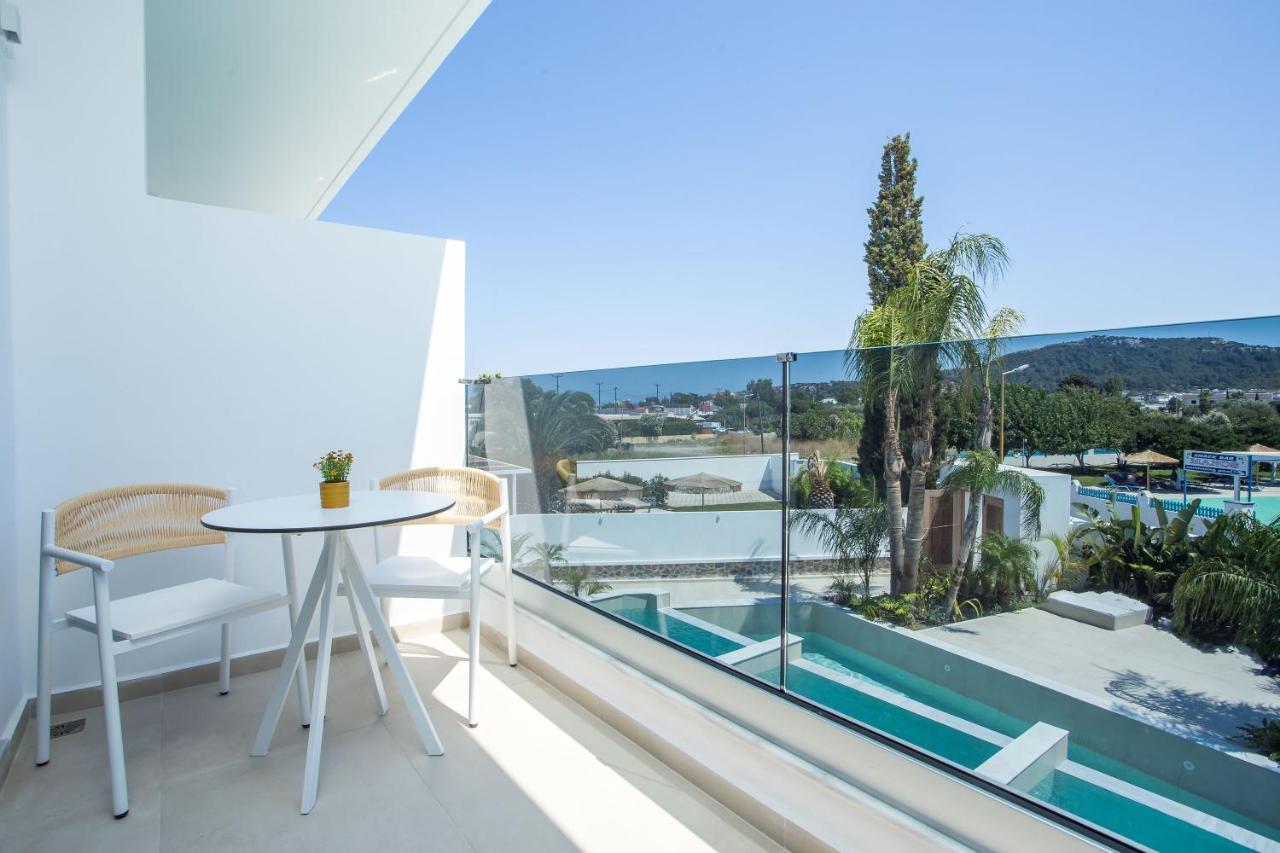 Vanik Suites Kallithéa エクステリア 写真