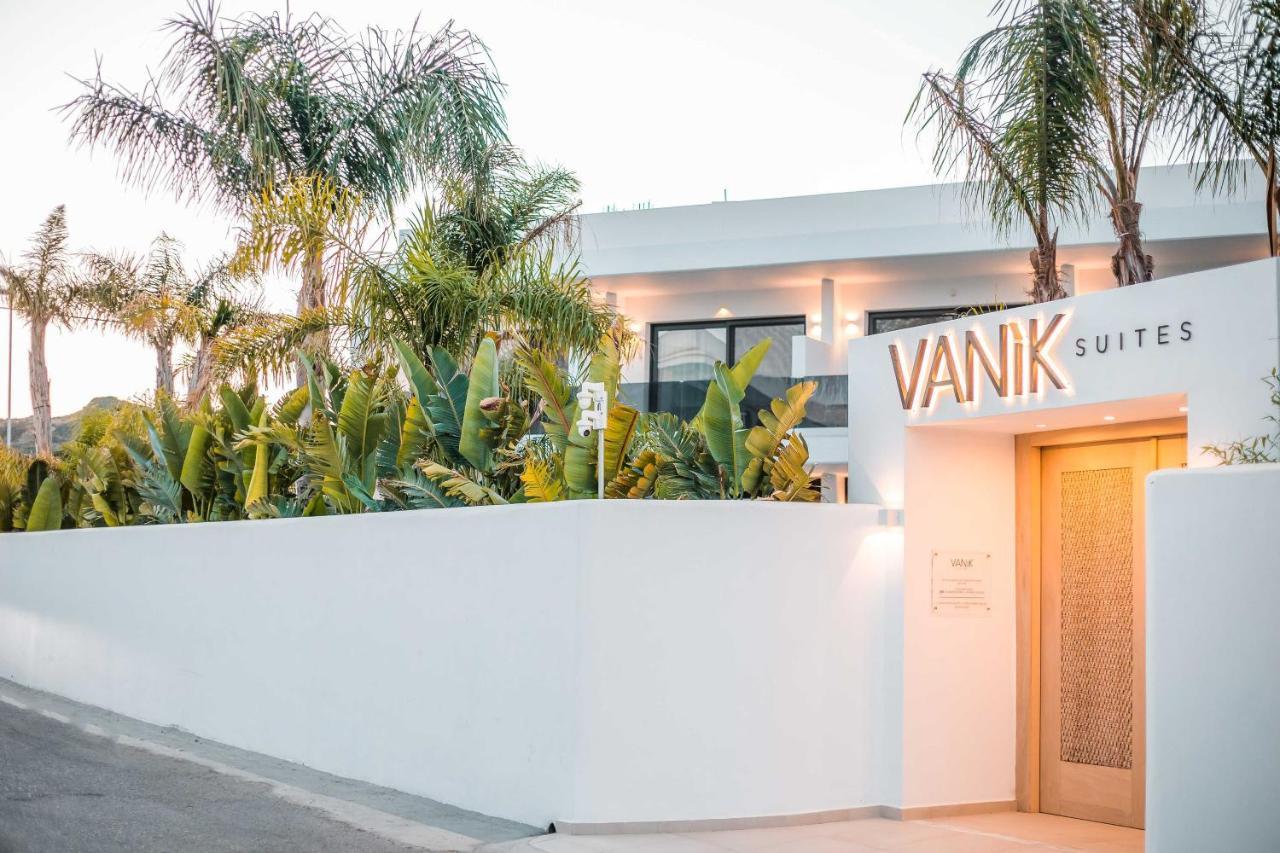 Vanik Suites Kallithéa エクステリア 写真